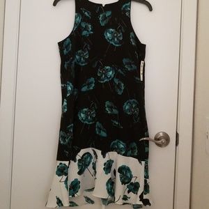NWT- Alfani green lucid poppy dress- size 4P